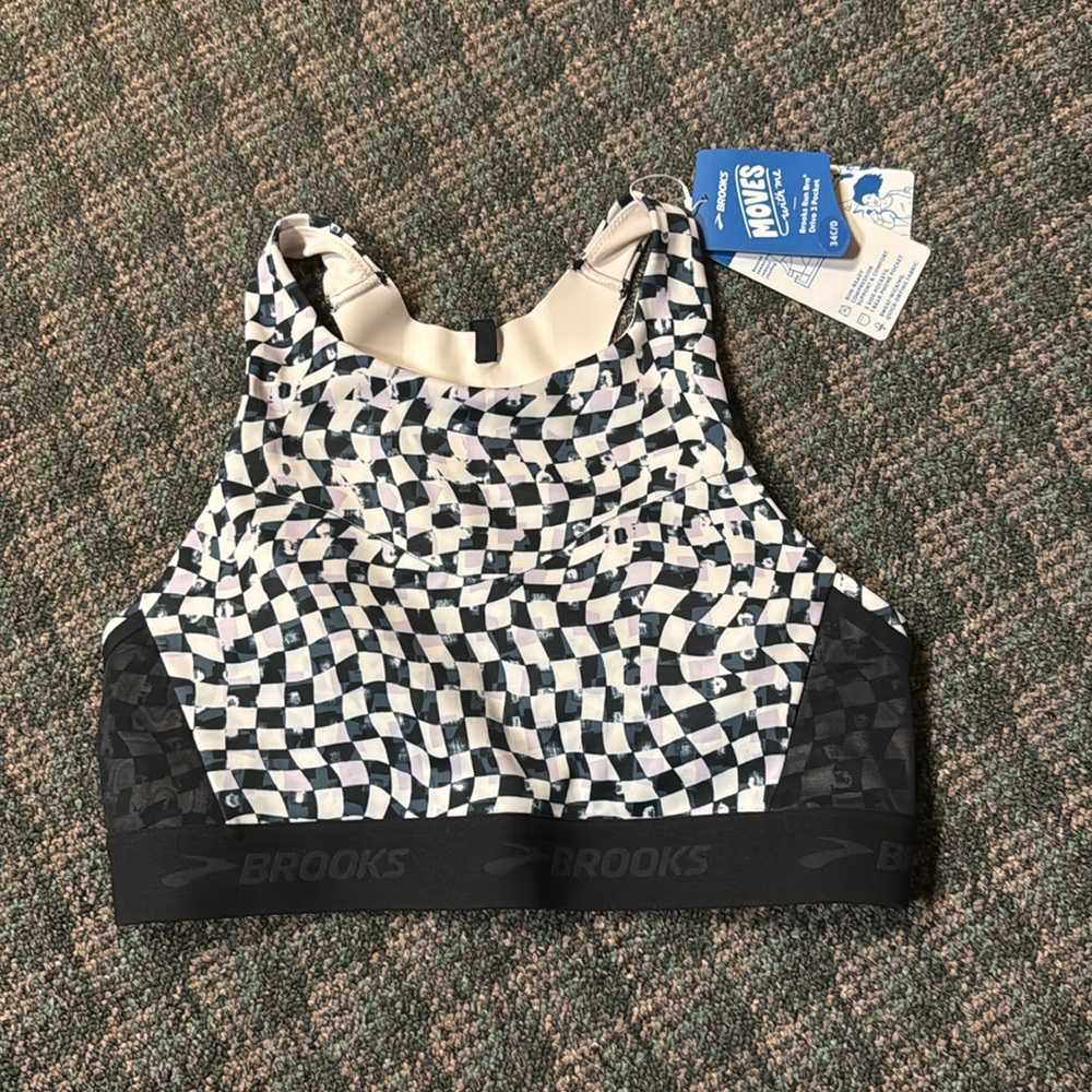 NWT brooks Drive 3 pocket run bra